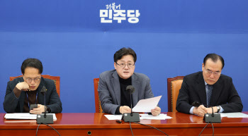 홍익표 "법무부 장관 후보자 尹과 사적인연 깊어"…철저 검증 다짐