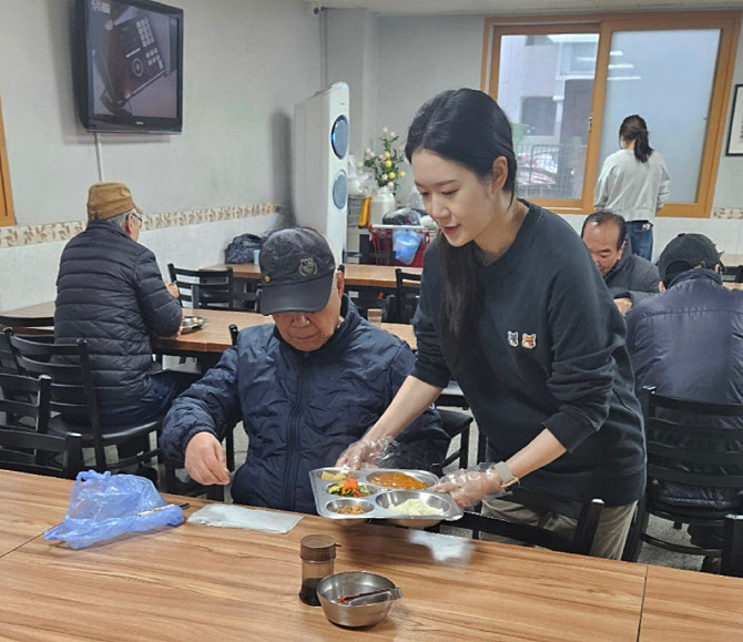 에어부산, 서울서 점심 지원·도시락 배달 등 나눔 봉사 실시