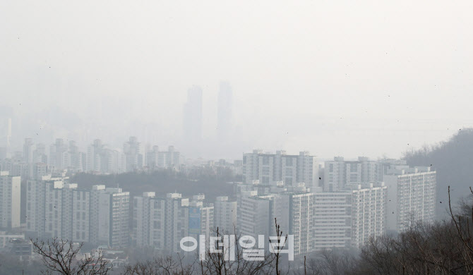 [포토]미세먼지에 갇힌 서울 도심