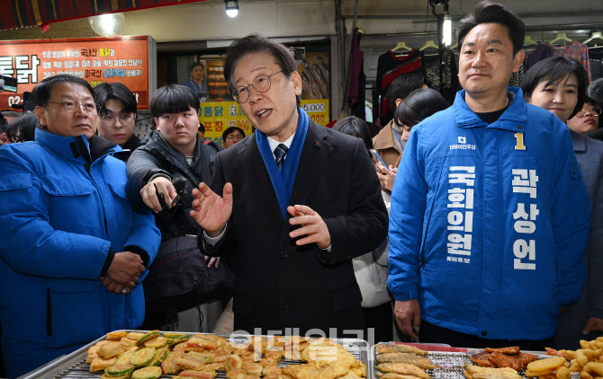 [포토]이재명 대표, 정치 1번지 종로구 후보 지원 유세