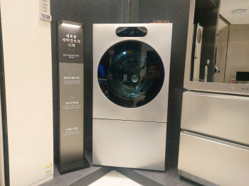 벌써 3000대 팔렸다…가전판 흔드는 삼성·LG 세탁건조기 전쟁