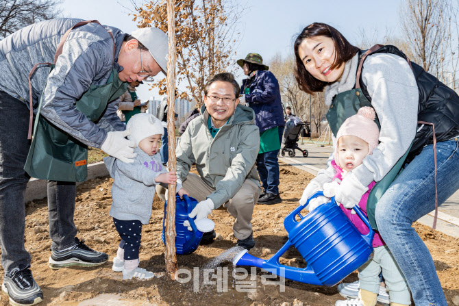 [포토] 영등포구, 릴레이 나무심기 행사