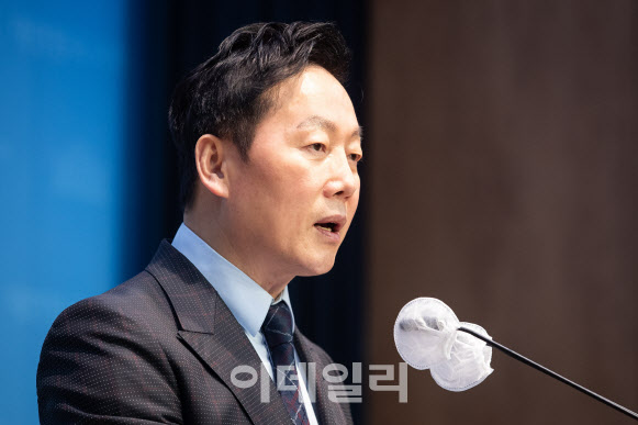 민주당, 'DMZ 목함지뢰 목발 경품' 논란 정봉주 공천 취소