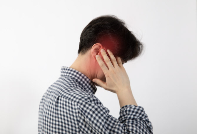 ‘찌릿찌릿’ 극심한 얼굴 통증…삼차신경통 의심해야