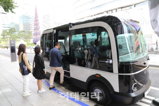 서울시, 청계천~광장시장 자율주행버스 외국인 관광상품화