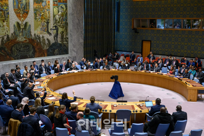 유엔 안보리, 대북제재위 전문가패널 존속 여부 결정 연기