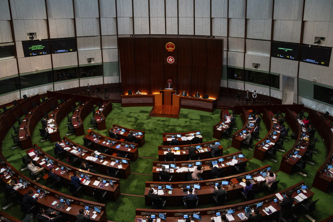 "걸리면 징역 10년"…홍콩 여행 조심해야 하는 이유