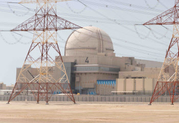 ‘K-원전’ UAE 바라카 4호기 전력계통 연결 성공…“연내 상업운전”