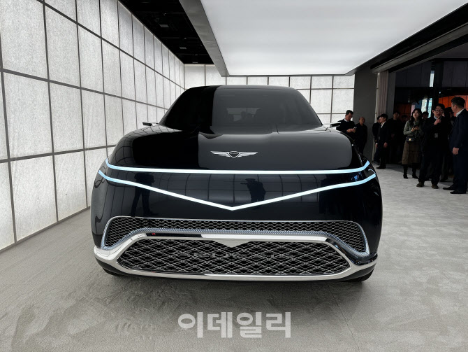 제네시스, 초대형 SUV '네오룬'…탁 트인 실내공간[포토]
