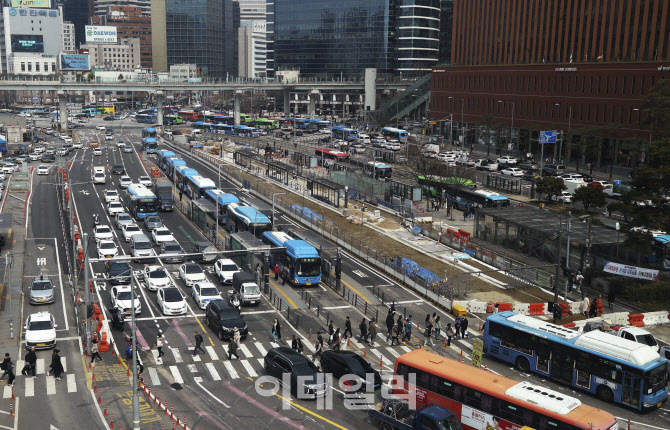[포토]서울 버스노조, 28일 총파업 예고