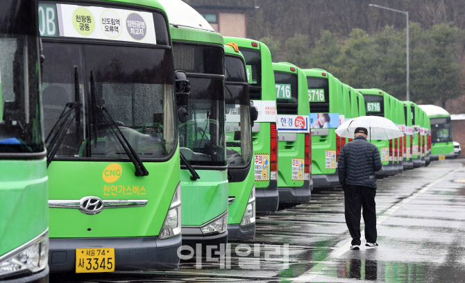 [포토]'서울 시내버스 총파업에 돌입'