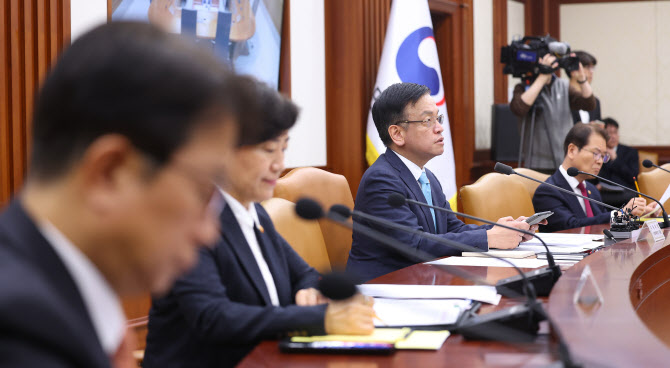 경제계 "정부의 기업지원 환영…민간투자 마중물 될 것"