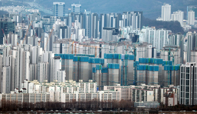 서울 아파트 매수심리 개선…18주만에 가격 반등