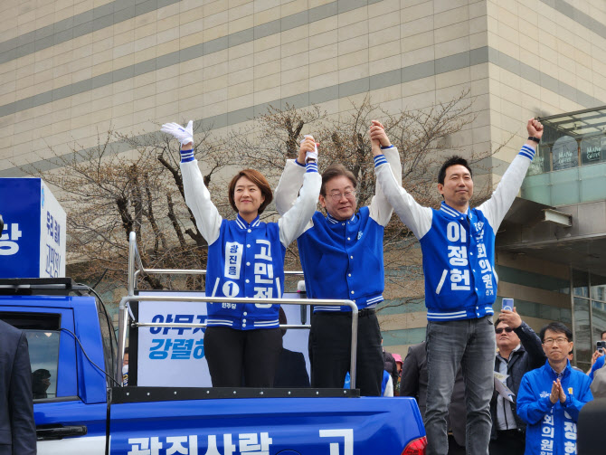 공식 선거운동 첫 주말, 이재명 서울 한바퀴 돌며 "단독 1당" 당부(종합)