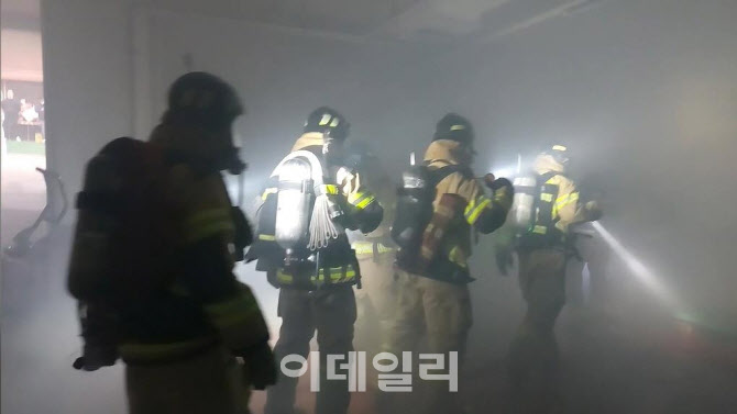서울 강남구 병원서 화재로 192명 대피…"인명피해 없어"