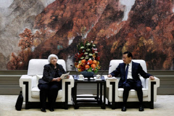 중국 방문한 옐런 "미·중, 균형 성장 위한 집중 교류 합의"