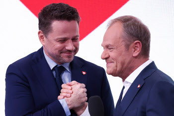 폴란드 집권연정 '씁쓸한' 승리…단일정당 1위는 보수야당