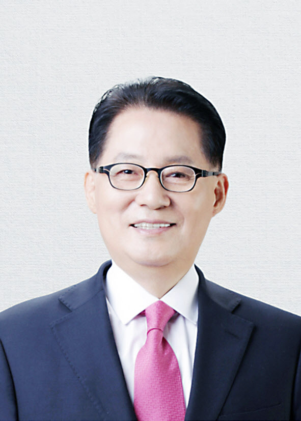 '올드보이' 박지원, 여의도로 귀환…"정권교체에 힘 보태겠다"
