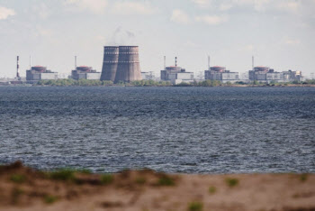 “푸틴, IAEA에 우크라이나 자포리자 원전 재가동 계획 밝혀”