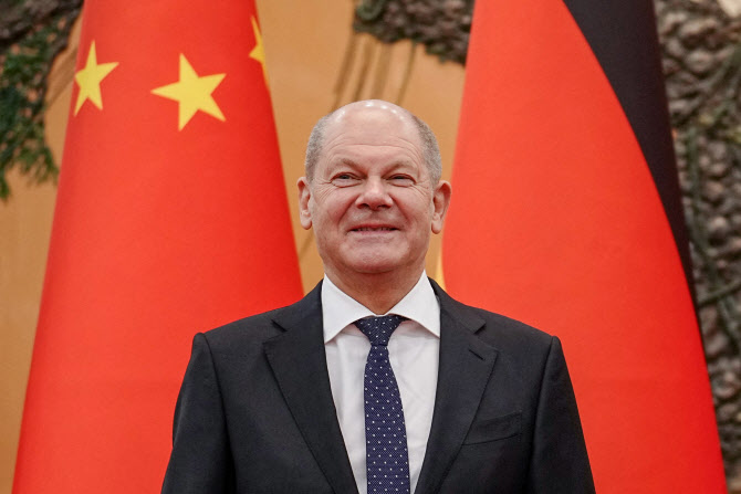 재계 이끌고 중국 찾은 독일 총리 “새로운 수준 협력 촉진”