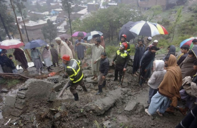 파키스탄서 폭우와 번개로 36명 사망…"기후변화가 원인"