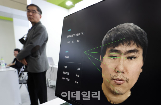 [포토]'AI가 만들어낸 일상'…국내 최대 ICT 전시회 '월드IT쇼' 개막