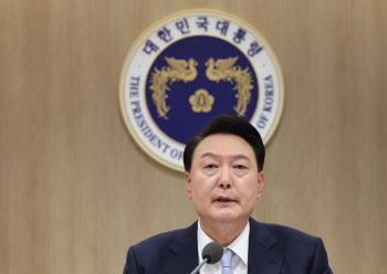 '총선 패배' 수습 나선 尹…인사·의료개혁 고심(종합)
