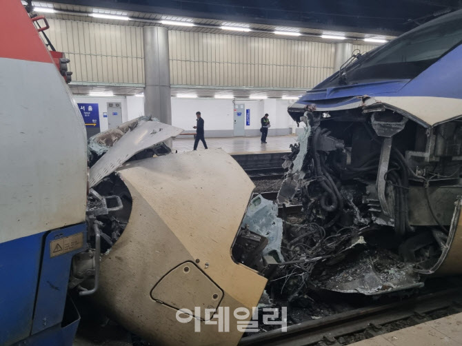 서울역 무궁화호-KTX 추돌·탈선사고…낮 3시 이후 복구