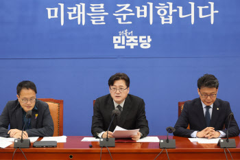민주당, 5월 임시국회 압박…"김진표 의장, 마지막 소임 다해야"
