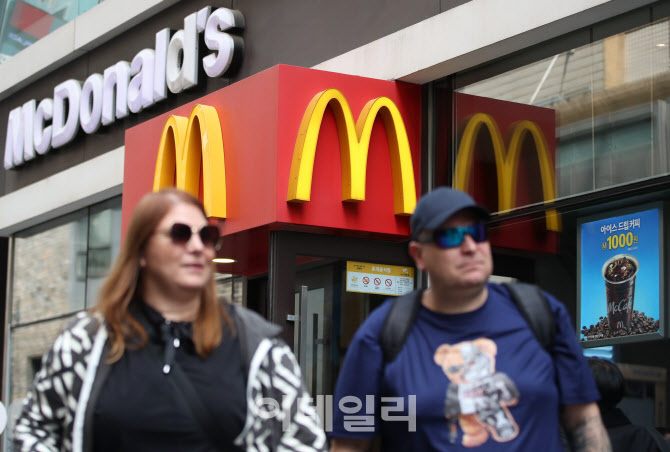 [포토]맥도날드, '2일부터 버거 등 평균 가격 2.8% 인상'