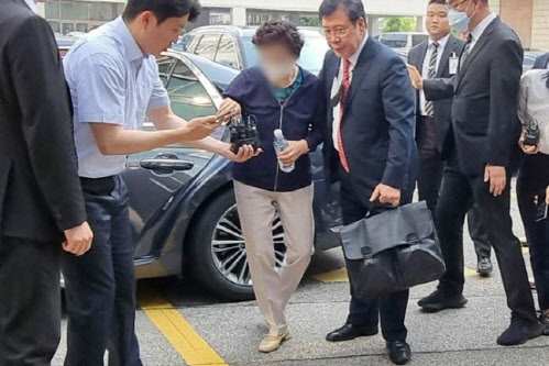 ‘잔고증명 위조’ 尹 장모 오늘 3번째 가석방 심사