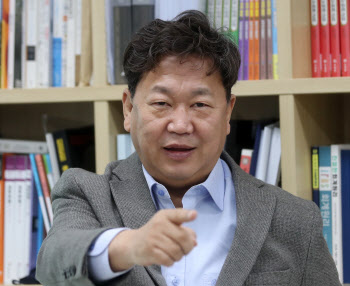 ‘불법투자 의혹’ 존 리, 한국일보 상대 10억 손배소 패소