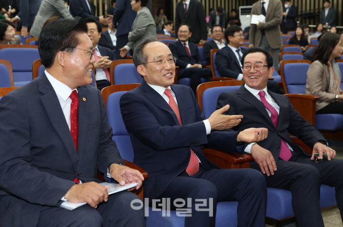 [포토]송석준-추경호-이종배, '차기 원내대표는 누구?'