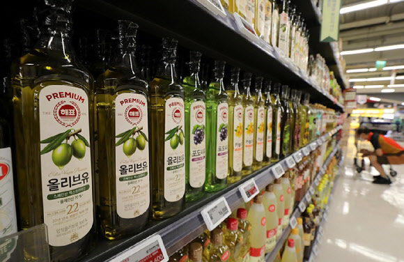 올리브유 가격도 오른다…CJ제일제당·샘표, 30%대 인상