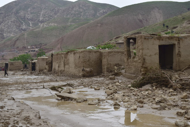 재해 상습지 아프간·브라질 홍수…500명 가까이 숨져