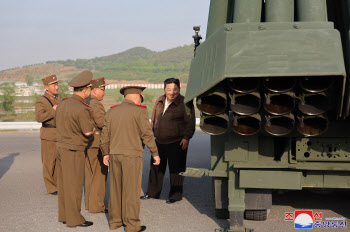 北 “신형 240㎜ 방사포 배치 계획”…‘서울 불바다’ 위협 장비