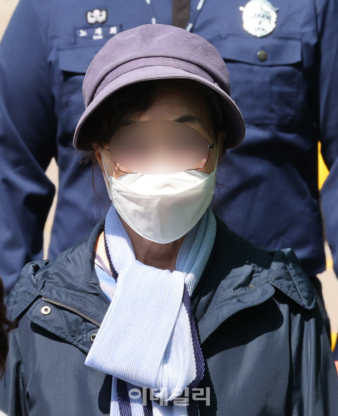 [포토]尹 대통령 장모 최은순 출소…구속 299일만
