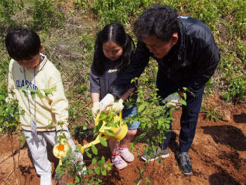 임상준 환경부 차관, '늘봄학교' 일일 교사로 변신