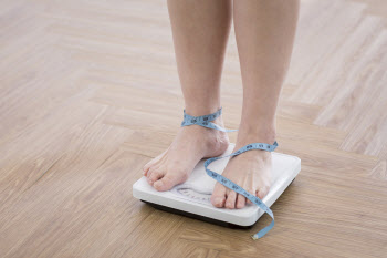 말라보이는데 비만… 한국 젊은 여성 마른비만 증가의 원인은?