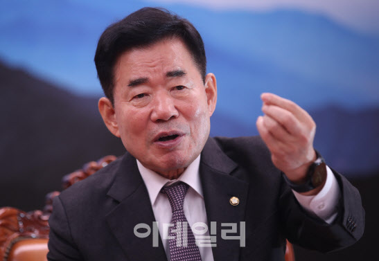 김진표 "최근 팬덤정치 상대 공격·배제만 있어"