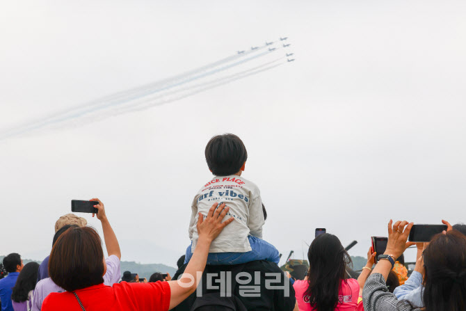 공군 블랙이글스 25·29일 서울 용산 비행…"소음에 놀라지 마세요"