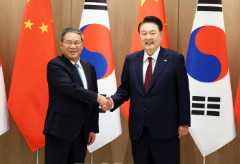 尹, 리창·기시다 총리와 연쇄 회담…경제협력 강화에 방점