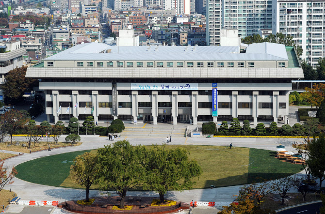 인천시, 도시계획 규제 개선…김포공항 보호지구 폐지 등