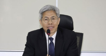 정의당 차기 대표에 권영국 변호사 선출