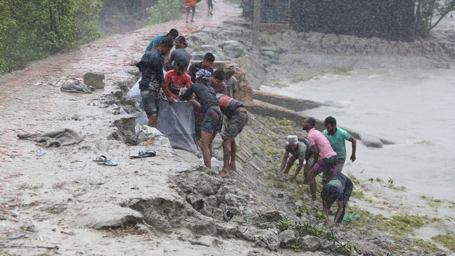 올해 첫 사이클론에…방글라·인도서 최소 37명 사망
