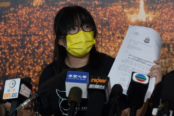 홍콩, 민주화 운동가 6명 체포…새 국가보안법 첫 적용