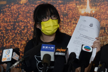 홍콩, 민주화 운동가 6명 체포…새 국가보안법 첫 적용