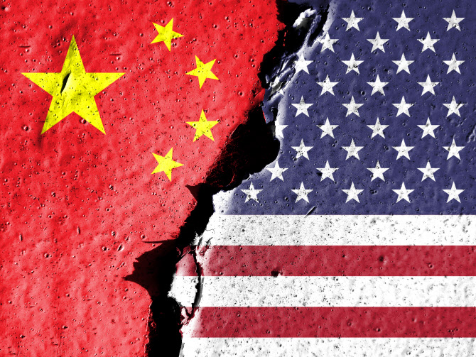 중국의 경고 “미국, 앞으로 더 큰 손해 볼 수 있어”