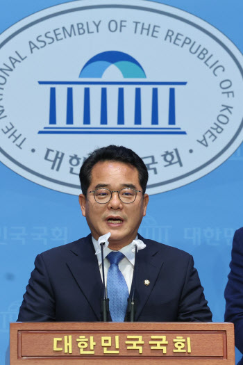 폐기된 `교원 기본권↑` 법안 재추진…민병덕 "입법 이어달리기 시작"