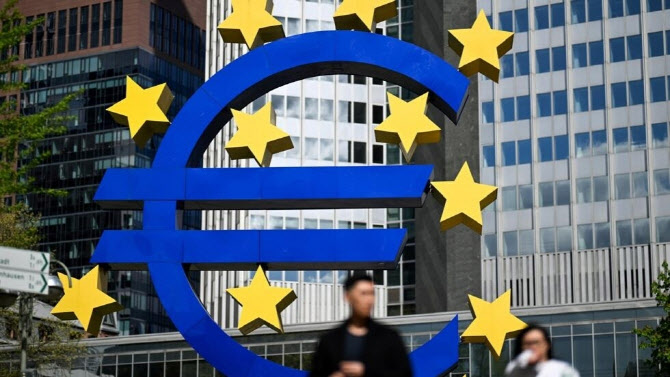 ECB, 유로존 올해 경제성장률 0.6→0.9%로 상향 조정